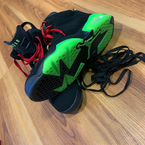 Air Jordan 6 - Picture 6 of 9